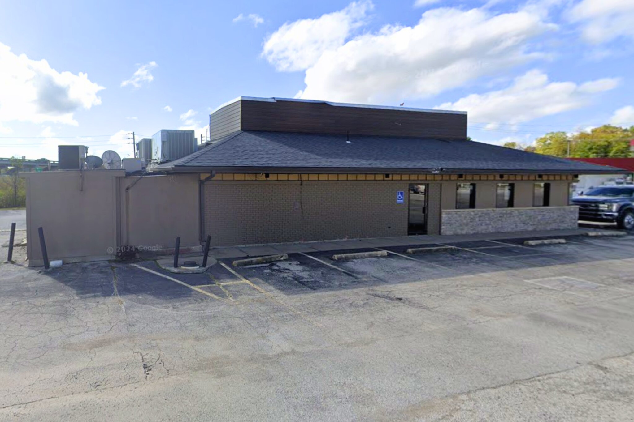 305 Eastgate Dr, Osawatomie, KS for lease Primary Photo- Image 1 of 5