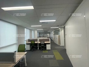 Office in Marseille for lease Building Photo- Image 2 of 6