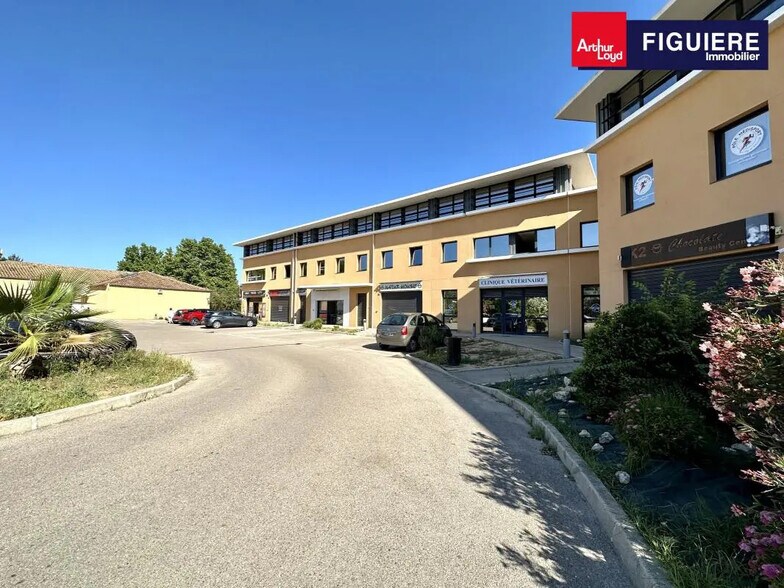 190 Rue Marcelle Isoard, Aix-en-Provence for lease - Building Photo - Image 3 of 9