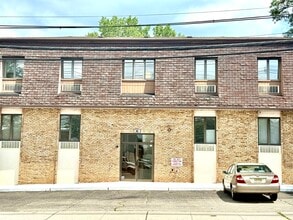 16 Chestnut St, Emerson, NJ for lease Building Photo- Image 1 of 3