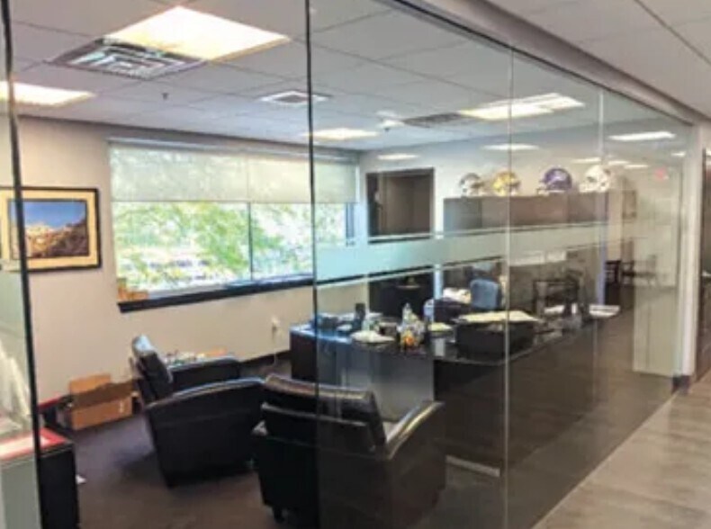 187 Lexington St, Waltham, MA for sale Interior Photo- Image 1 of 3