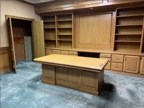 1110 W Washington St, Paris, TX for sale Interior Photo- Image 2 of 4