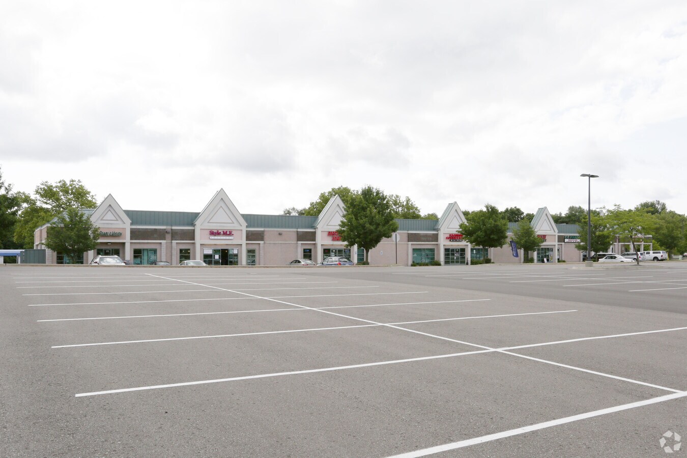 235575 S Drake Rd, Kalamazoo, MI 49009 Westmain Shopping Center