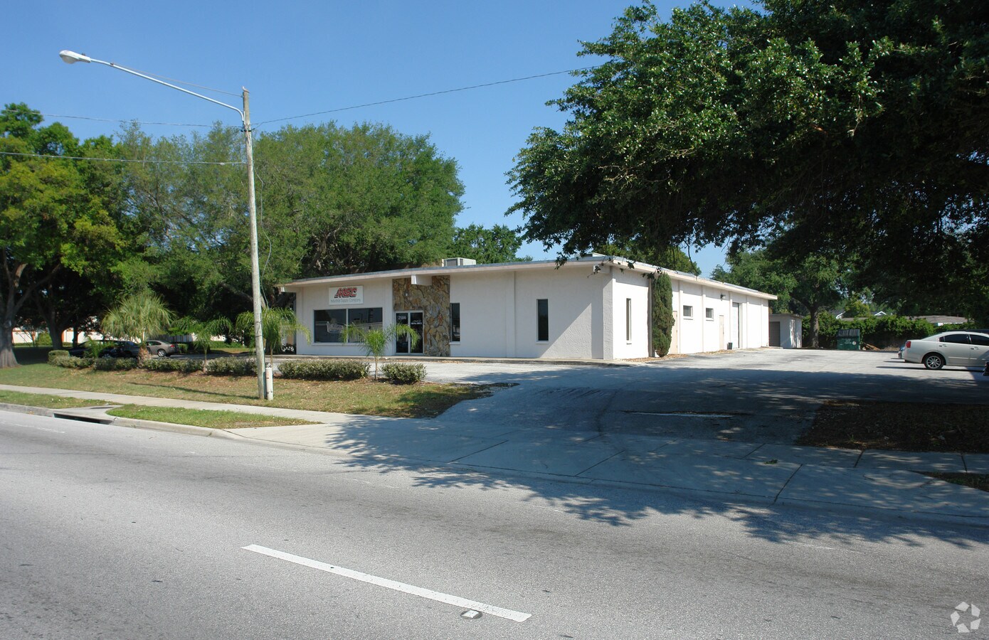 2186 Drew St, Clearwater, FL 33765