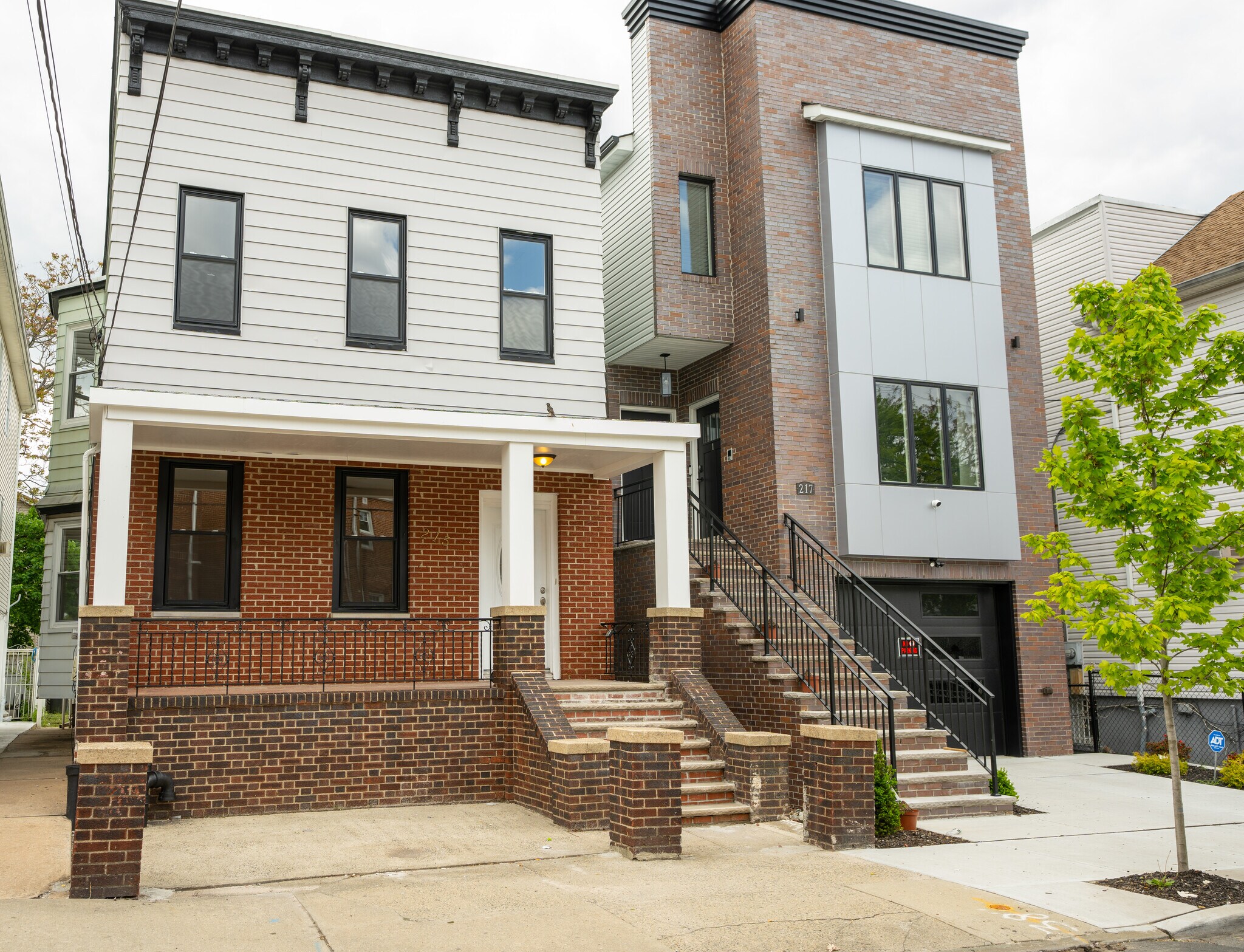 215 Cator Ave, Jersey City, NJ for sale Primary Photo- Image 1 of 1
