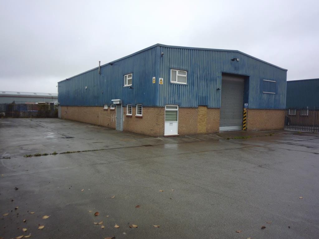 Bontoft Ave, Hull for lease Primary Photo- Image 1 of 5