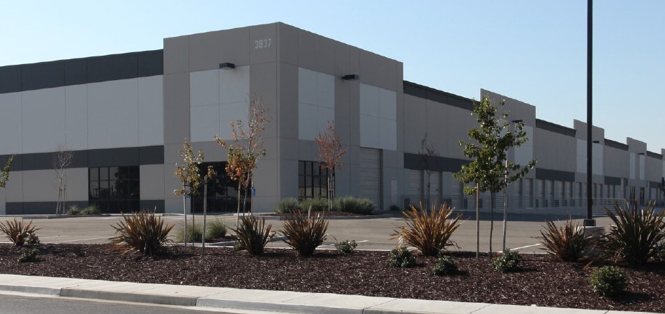 3837 Producers Dr, Stockton, CA for lease - Building Photo - Image 1 of 3