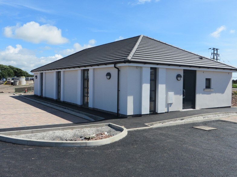 Linden Row, Whitehaven for sale - Primary Photo - Image 1 of 1