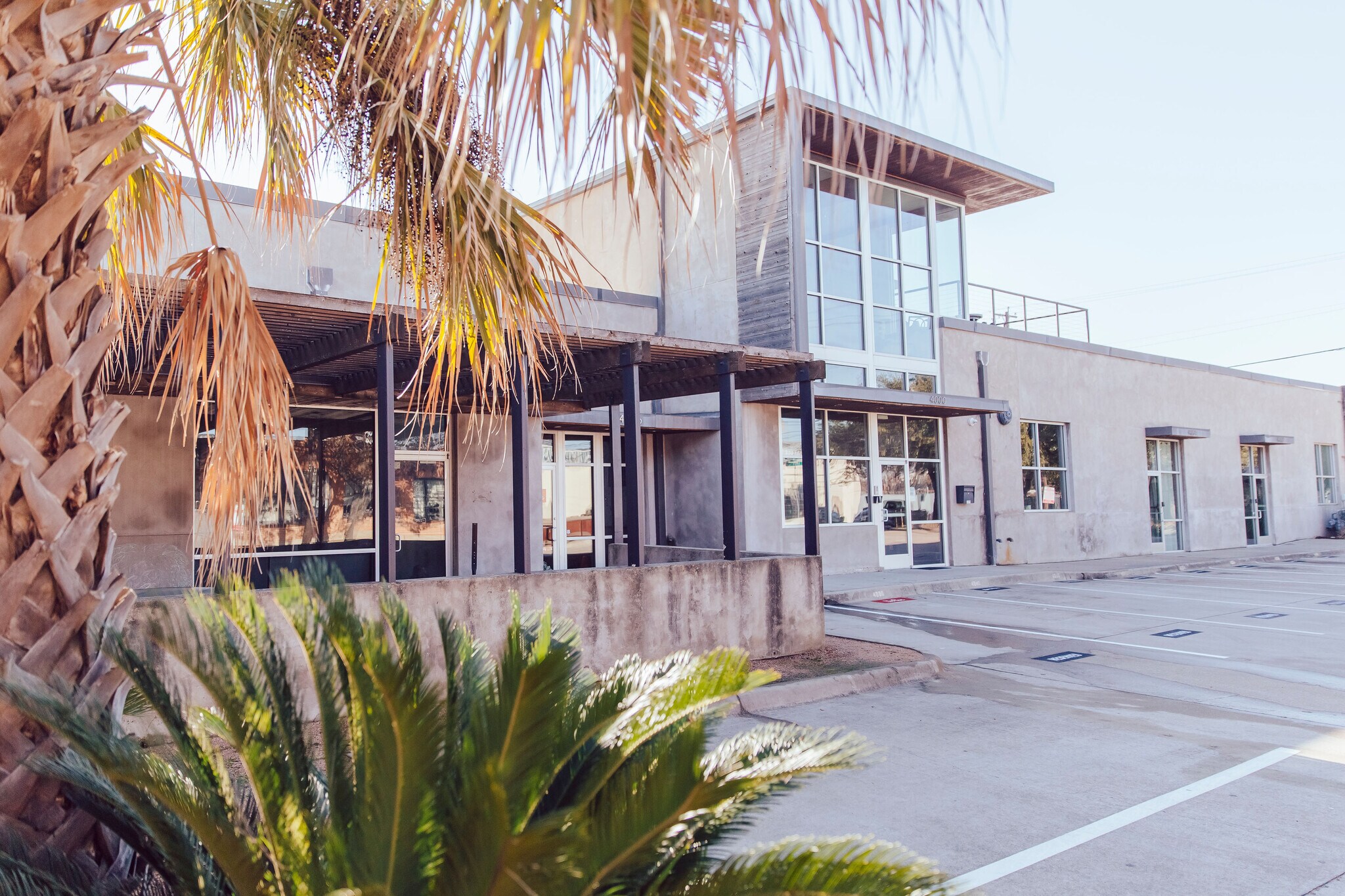 4000 East Side Ave, Dallas, TX for lease Primary Photo- Image 1 of 11