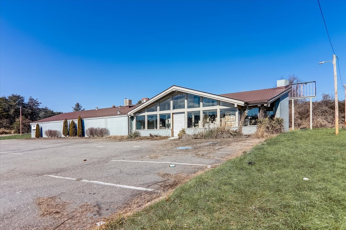 339 JF ROBINSON LN  
