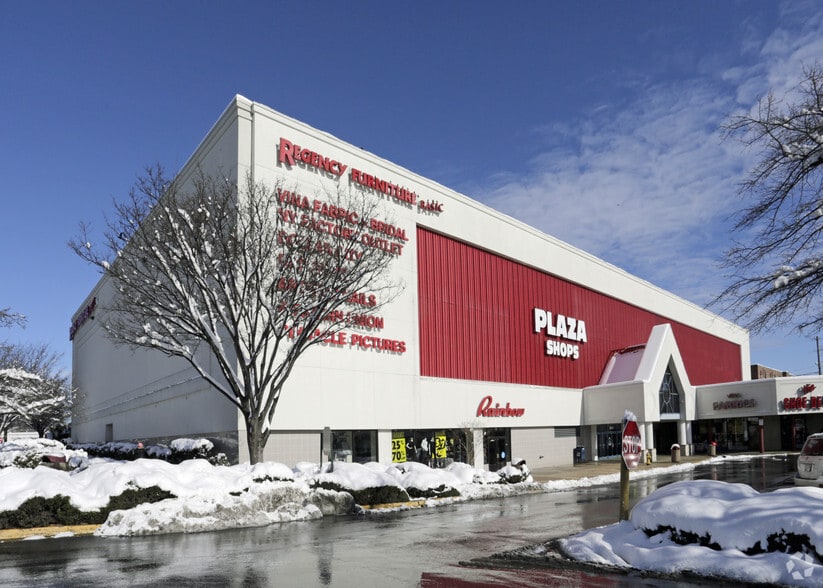 7901-8011 New Hampshire Ave, Hyattsville, MD for lease - Building Photo - Image 1 of 9