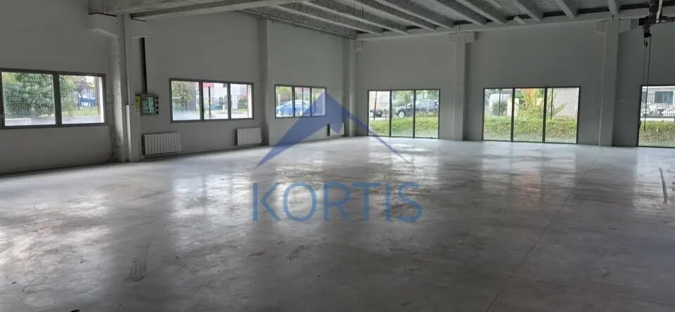 Flex in Saint-Priest for lease - Interior Photo - Image 3 of 8