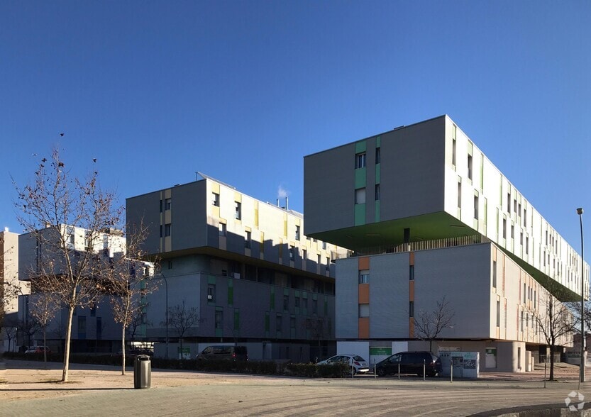 Calle de Honrubia, 9, Madrid, Madrid for lease - Building Photo - Image 2 of 2