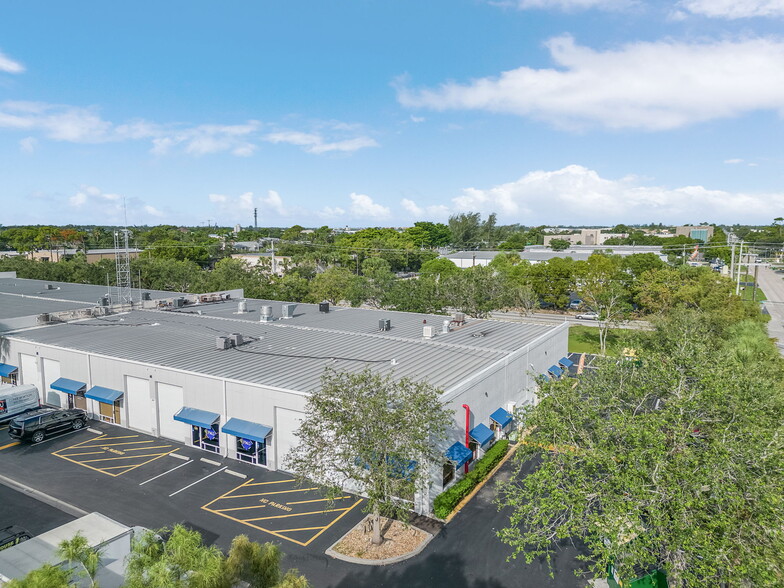 4110 Enterprise Ave, Naples, FL for lease - Building Photo - Image 2 of 50