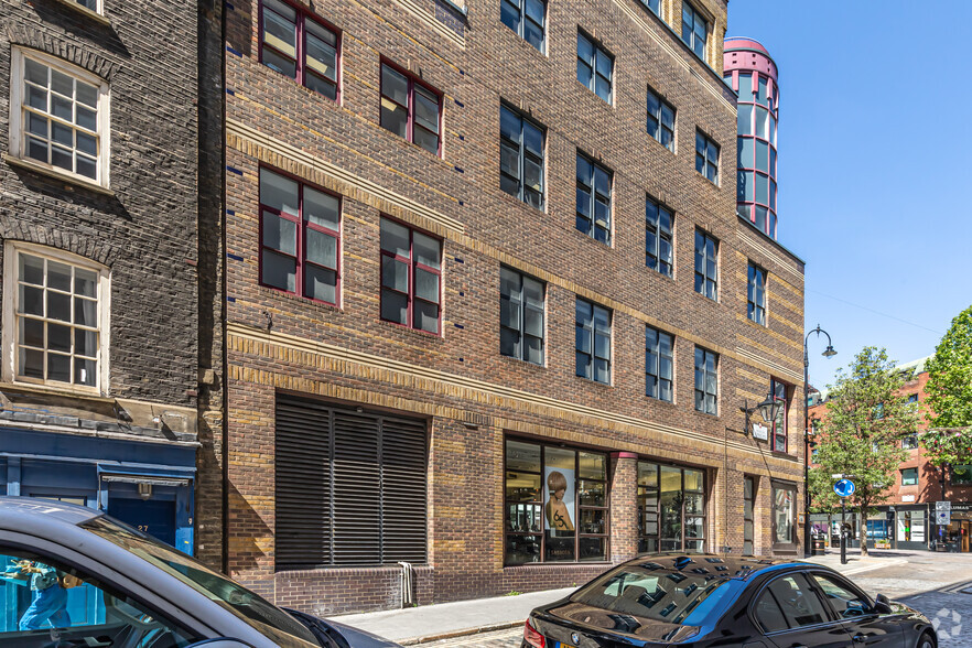 45 Monmouth St, London for lease - Building Photo - Image 2 of 3