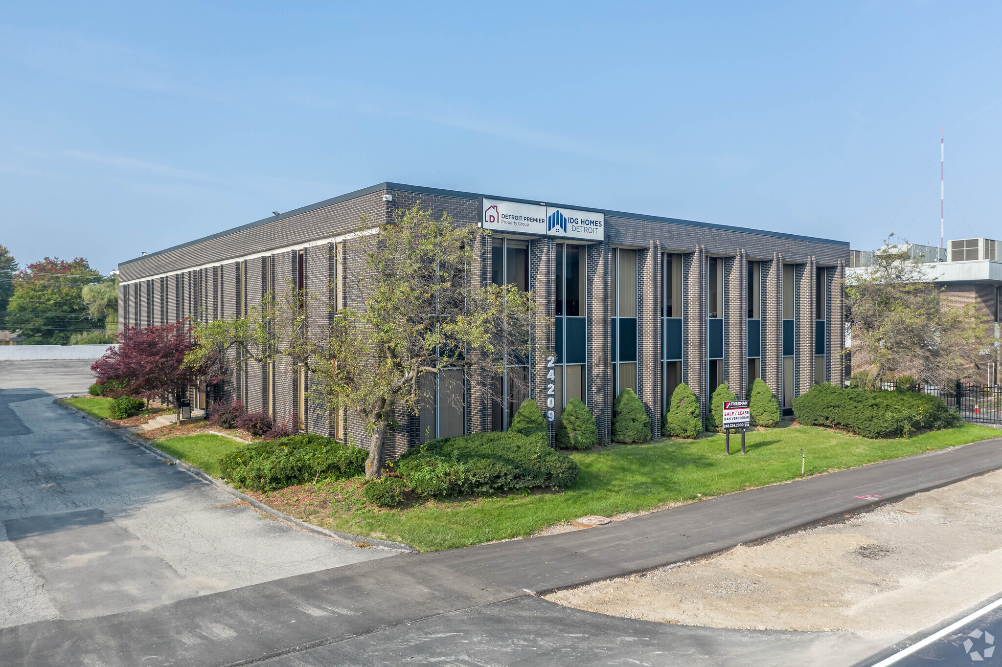 24209 Northwestern Hwy, Southfield, MI for sale Building Photo- Image 1 of 1