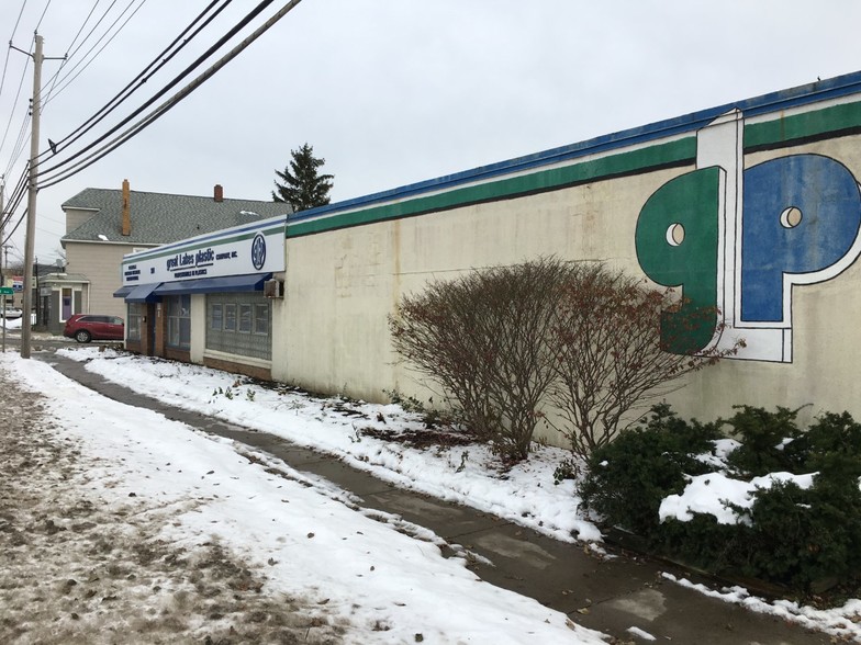 2371 Broadway St, Buffalo, NY for sale - Primary Photo - Image 1 of 1