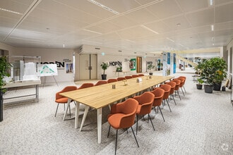 6 Allée de L'arche, Courbevoie for lease Interior Photo- Image 1 of 5