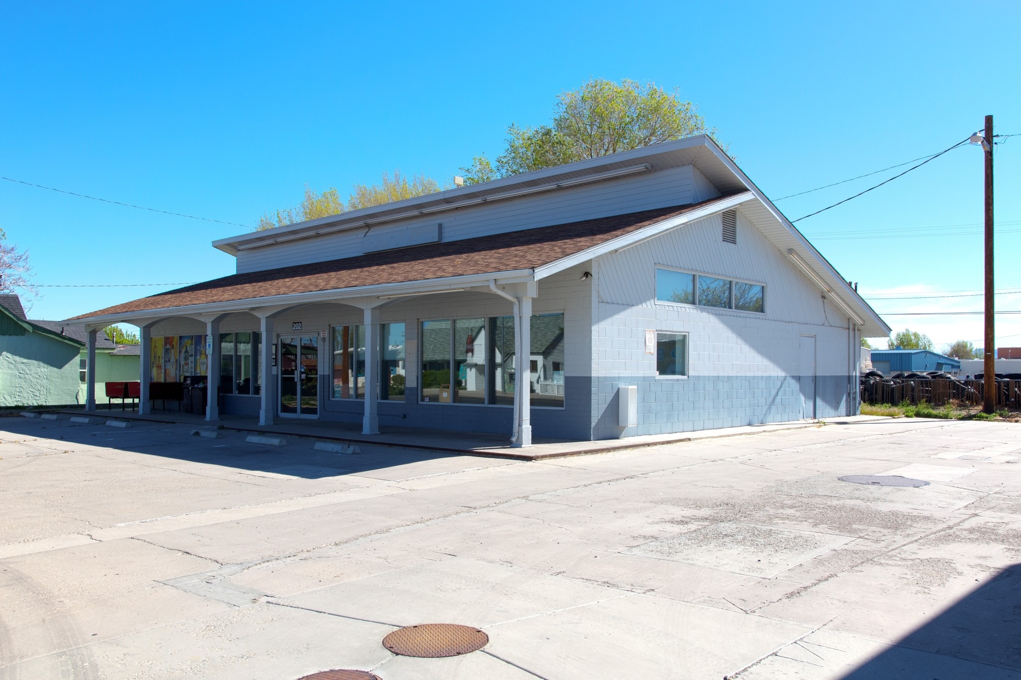 202 N Main Ave, Yerington, NV 89447 Gas Station/Convenient Store