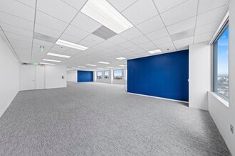 4270 Executive Sq, La Jolla, CA for lease Interior Photo- Image 2 of 8