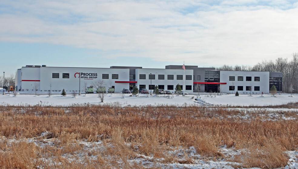 5800 S Moorland Rd, New Berlin, WI for lease - Primary Photo - Image 1 of 4