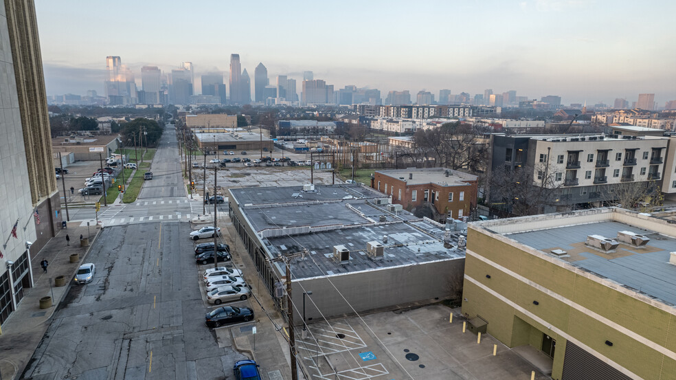 4101-4109 Bryan St, Dallas, TX for lease - Building Photo - Image 3 of 7