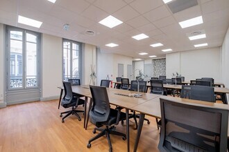 2 Place De La Bourse, Lyon for lease Interior Photo- Image 1 of 5