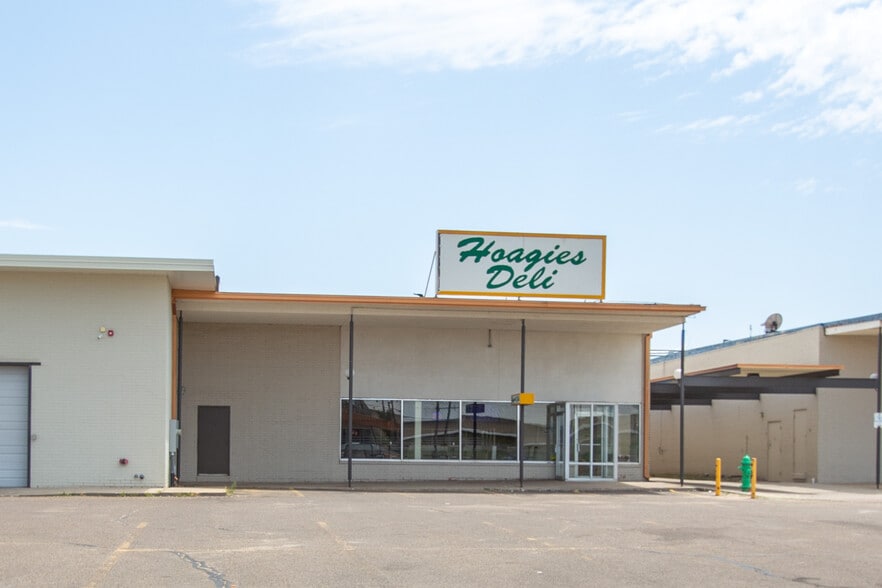 1229-1233 N Hobart St, Pampa, TX for lease - Building Photo - Image 3 of 22