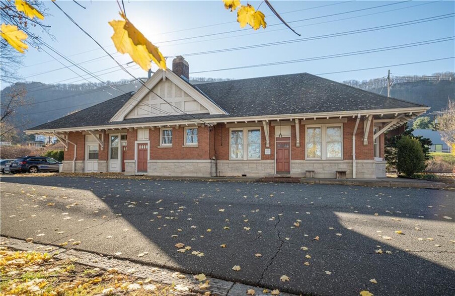 1 Railroad Sq, Haverstraw, NY for sale - Building Photo - Image 1 of 1