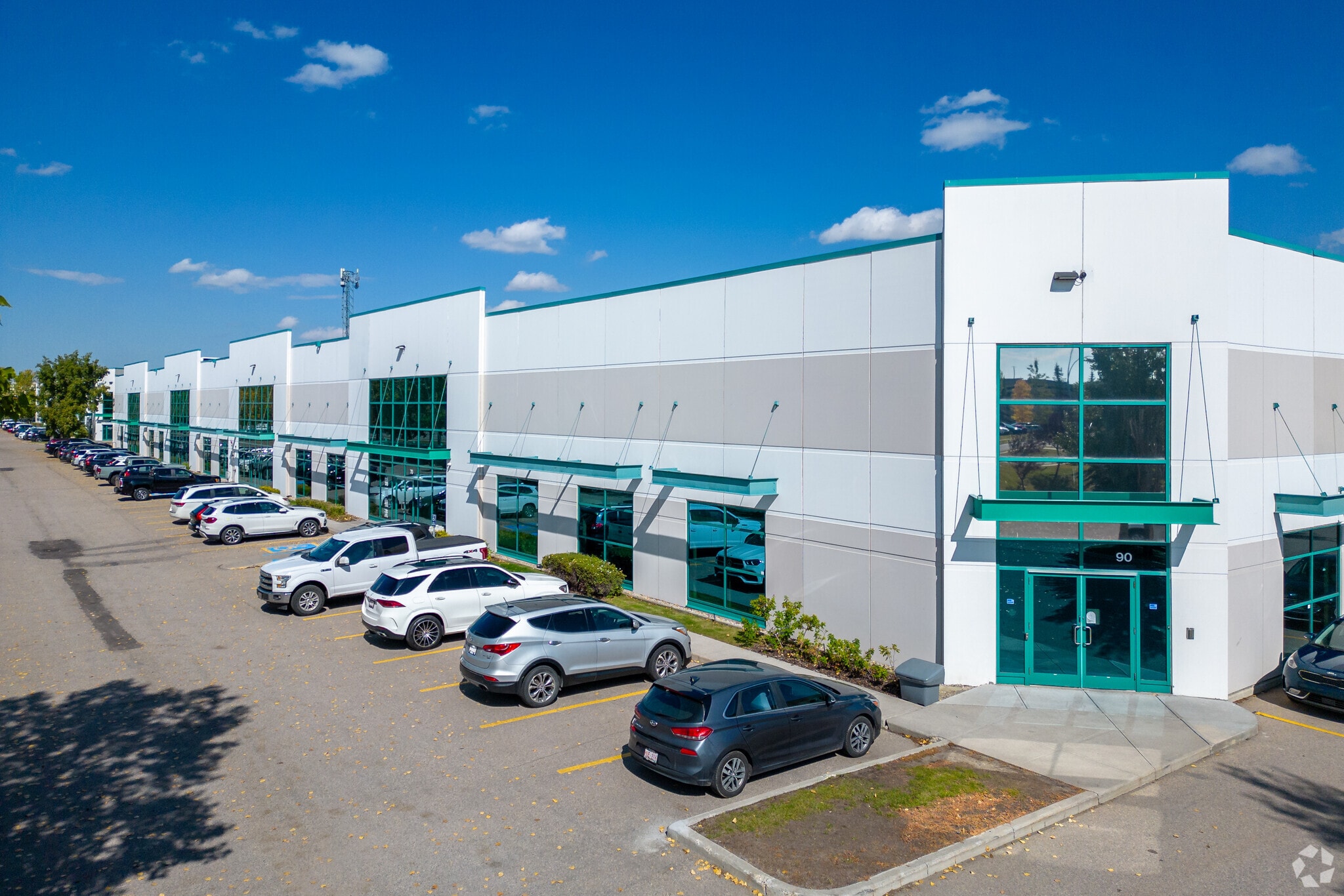 2150 29th St NE, Calgary, AB for lease Primary Photo- Image 1 of 9