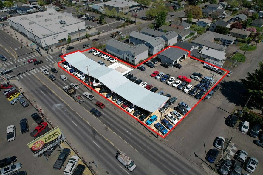 610-622 SE 82nd Ave, Portland, OR for sale - Primary Photo - Image 1 of 8