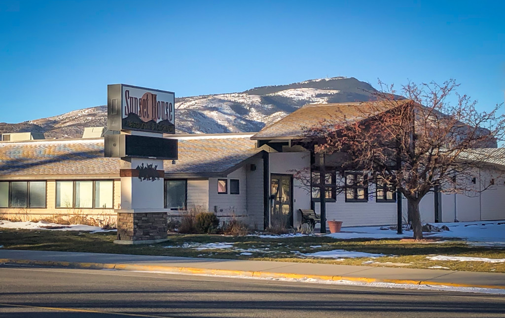 1651 8th St, Cody, WY 82414 | LoopNet.com