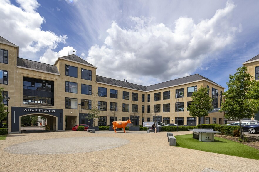 320 Witan Gate W, Milton Keynes for lease - Building Photo - Image 1 of 8
