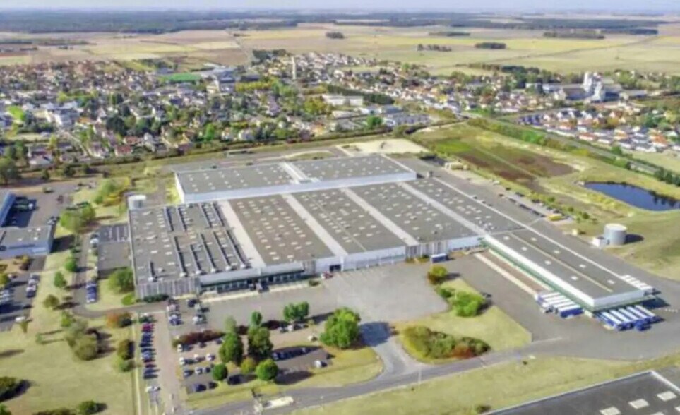 25 Rue Du Paradis, Ormes for lease - Building Photo - Image 1 of 3