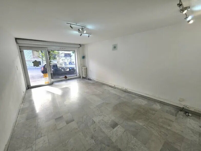 Office in Nice for lease - Interior Photo - Image 2 of 9