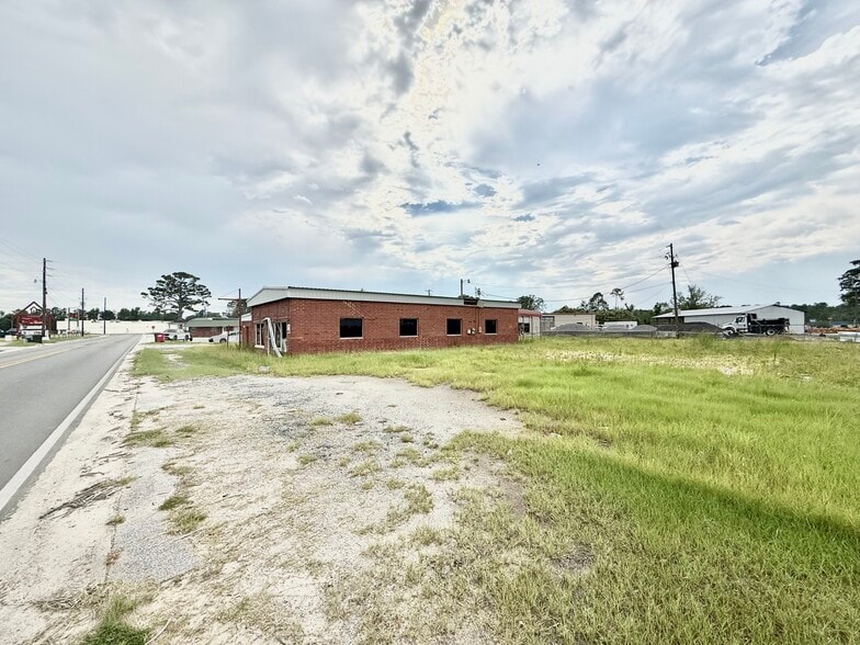 86 S Williams St, Hazlehurst, GA for sale - Building Photo - Image 2 of 9