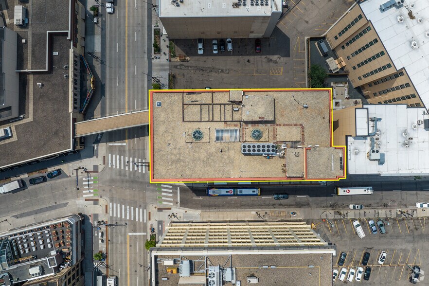 800 Hennepin Ave, Minneapolis, MN for lease - Aerial - Image 2 of 24