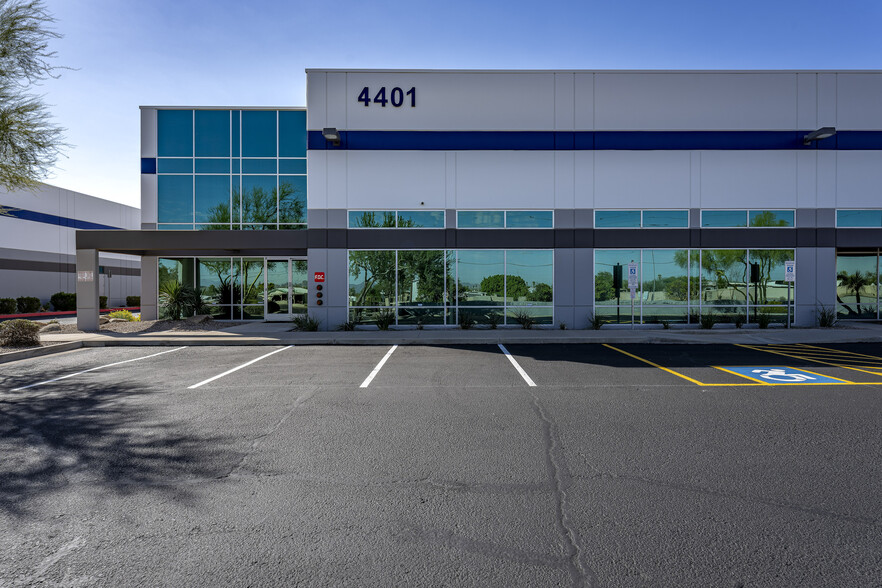 4401 E Baseline Rd, Phoenix, AZ for lease - Building Photo - Image 2 of 9