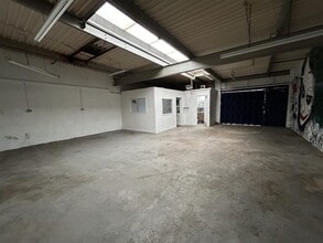 Walkers Rd, Redditch for lease Interior Photo- Image 2 of 2