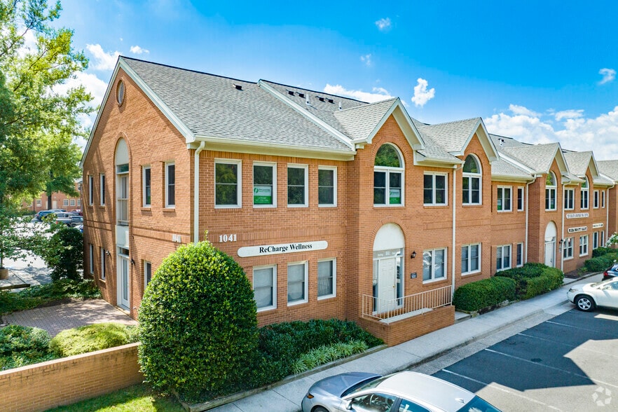 1041 Sterling Rd, Herndon, VA for lease - Building Photo - Image 1 of 7