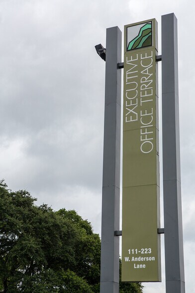 111 W Anderson Ln, Austin, TX for lease - Building Photo - Image 3 of 11