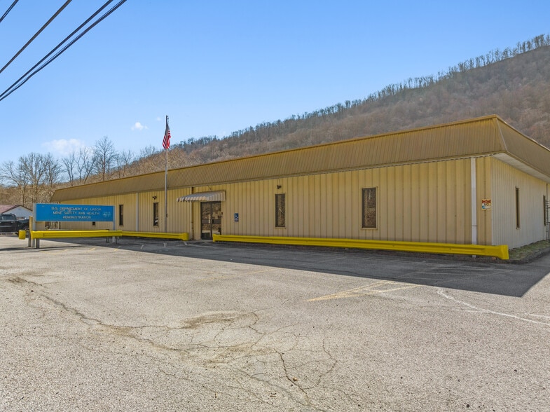 1664 Pond Fork Rd, Madison, WV for sale - Building Photo - Image 2 of 4