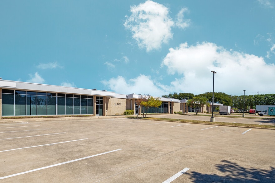 2600 Longhorn Blvd, Austin, TX for lease - Building Photo - Image 3 of 8