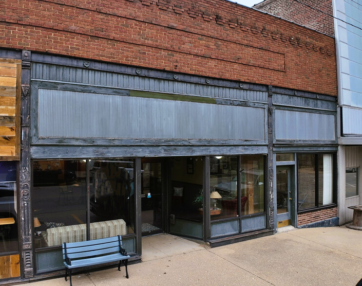 202 W 4th St, Salem, MO for sale - Building Photo - Image 1 of 31