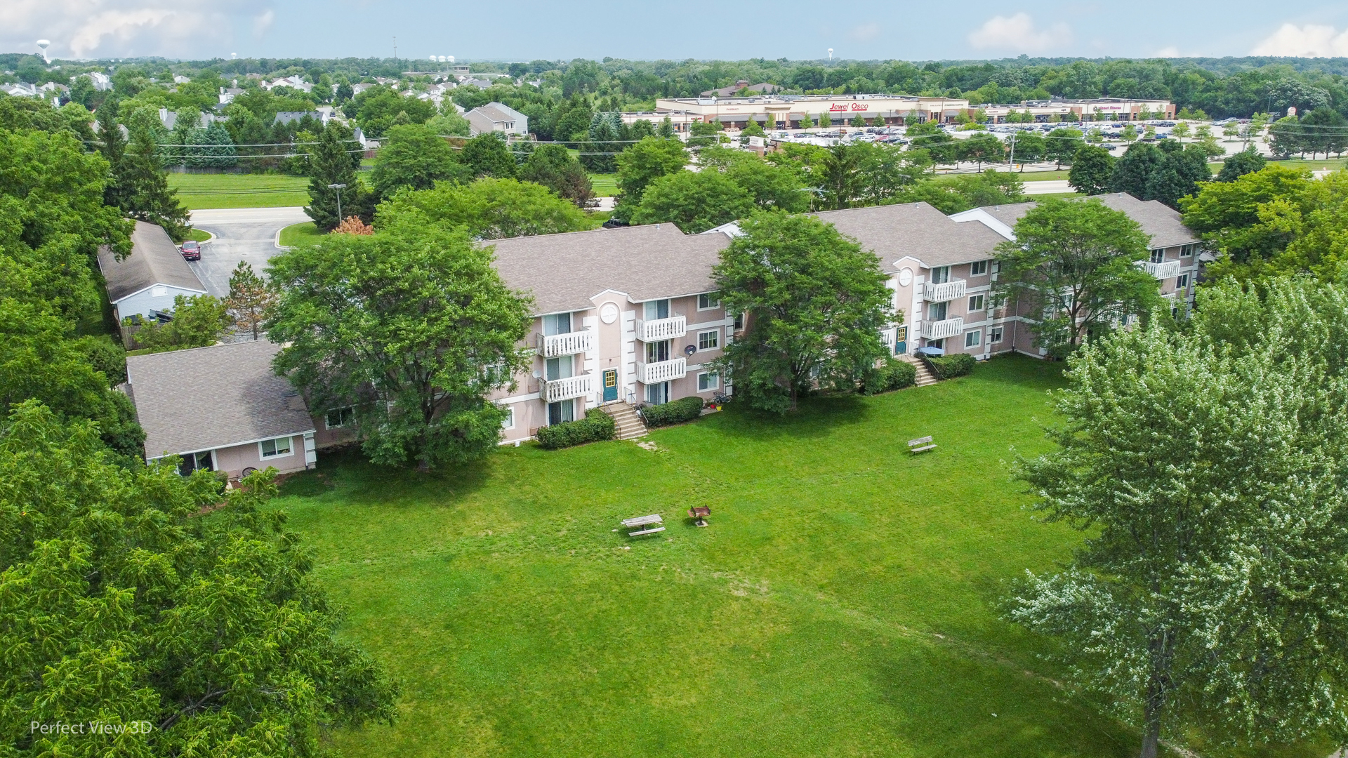 1355 W Maple Ave, Mundelein, IL for sale Primary Photo- Image 1 of 1