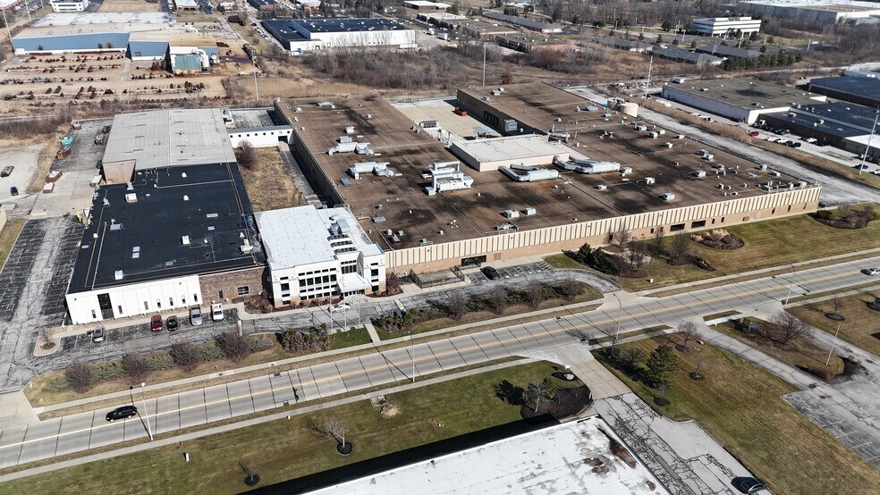 30701 Carter St, Solon, OH for lease - Building Photo - Image 1 of 10