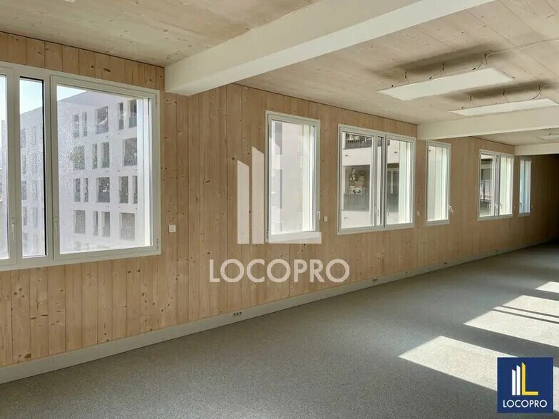 Office in Marseille for sale - Interior Photo - Image 3 of 6