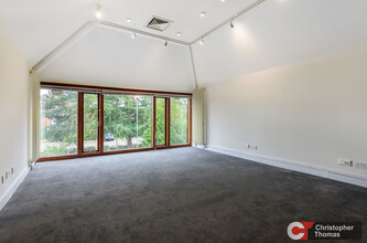 Riding Court Rd, Slough for lease Interior Photo- Image 1 of 4