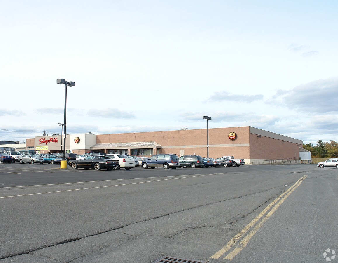 70 Healy Blvd, Hudson, NY 12534 ShopRite