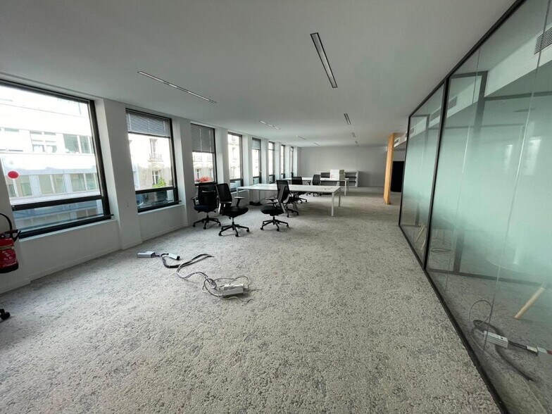 20 Rue Brunel, Paris for lease - Building Photo - Image 3 of 13